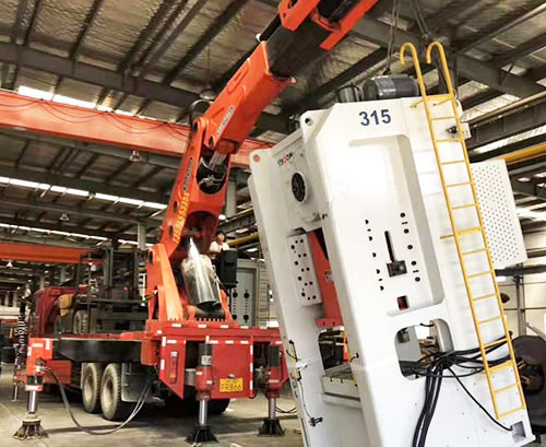 黄山屯溪附近随车吊出租，轻松解决运输难题