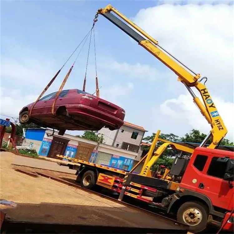 黄山屯溪吊车吊汽车的正确方法